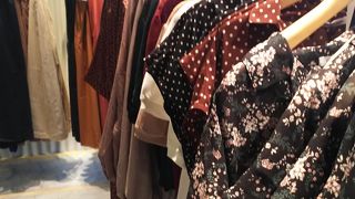 女性ものカジュアル