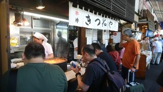 ホルモン丼がおいしい