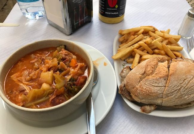 伝統料理のスープ
