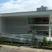 大きな建物になりました