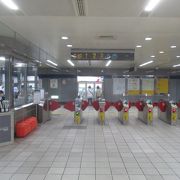 夜の松山機場駅