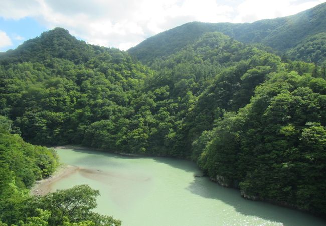 双川峡谷