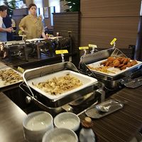 朝食は1階のレストランで