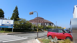 こじんまりとしたドームなのでライブには最高