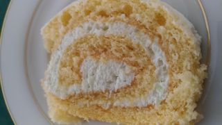 メロン味のロールケーキ