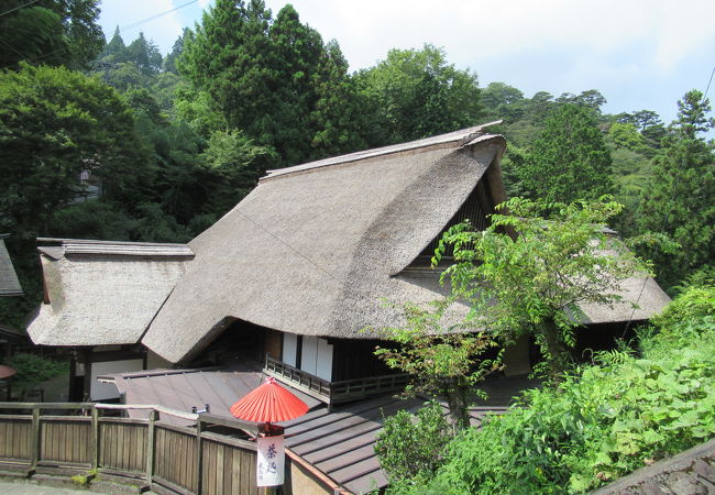 一日一組限定 茅葺屋根が重厚な御岳山宿坊「東馬場」