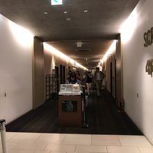 シアターへの入り口