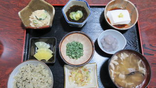 純沖縄料理の店でした