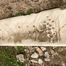 ゲーム盤の痕跡