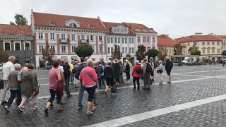 ヴィリニュスの市庁舎の前に広がる広場