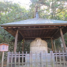 温泉の守護仏様です