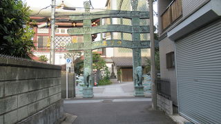 エキゾチックな雰囲気の寺院