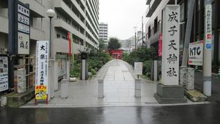 都心の神社