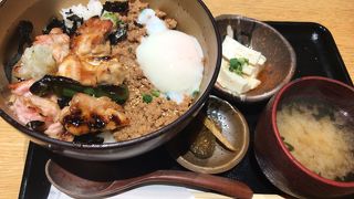 焼き鳥屋さんのランチ