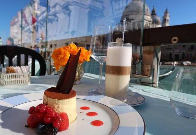 クラブ デル ドージェ レストラン