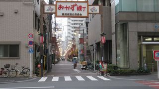 下町情緒あふれる商店街