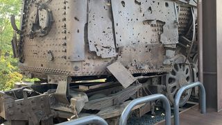 破壊された機関車