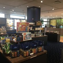 ショップもあります。