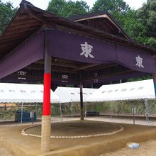 御田刈祭の際に、神相撲や相撲大会が行われます。