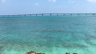 池間大橋と美しい海が見渡せます