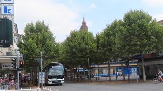 シラープラッツから大聖堂への通り