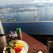 70階から見下ろす横浜の景色