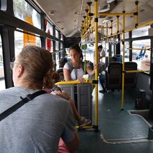 割とゆったりしている車内