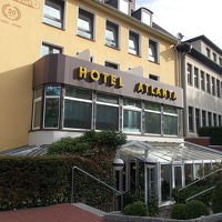 入り口は手前です。