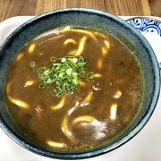 うどんや日本食を食べられるお店が入ってて使いやすい