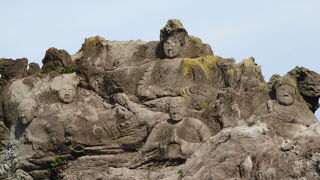 磨崖仏が２２体