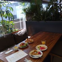 ゆったりとした座席です