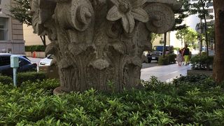 旧三菱銀行三宮支店 柱頭