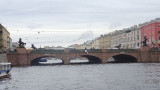 フォンタンカ川に架かるネフスキー大通りの橋