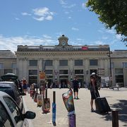 プロヴァンス観光のハブとなる駅