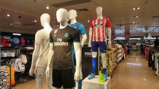 いろんなお土産が手に入ります