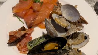 ビュッフェディナー残念