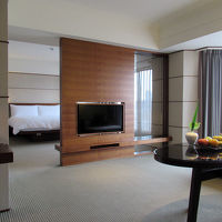 とてもシンプルですが品があり、質感の高い客室でした