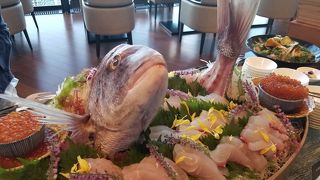 景色のきれいなダイニング