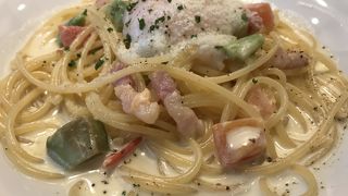 本町にあるお値打ちホテルランチ