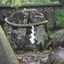 神武天皇腰掛け岩