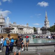 観光客しか寄り付かないロンドンの中心スポット。