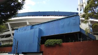 大がかりな改装工事が続いていました