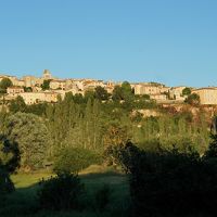 門を出た所で高台のソー村