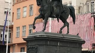 イェラチッチ広場に