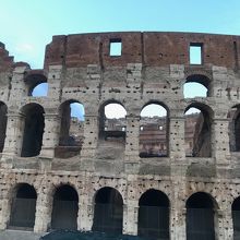 車中から見たコロッセオ