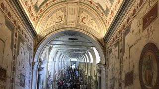 とにかく大混雑です。