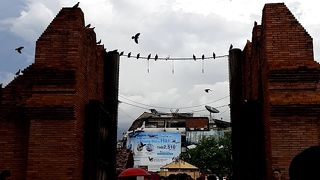 その名のとおり日曜市