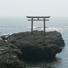 神磯の鳥居です