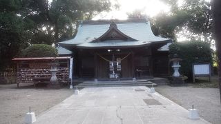 都萬神社