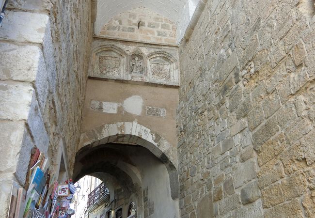 中世の門